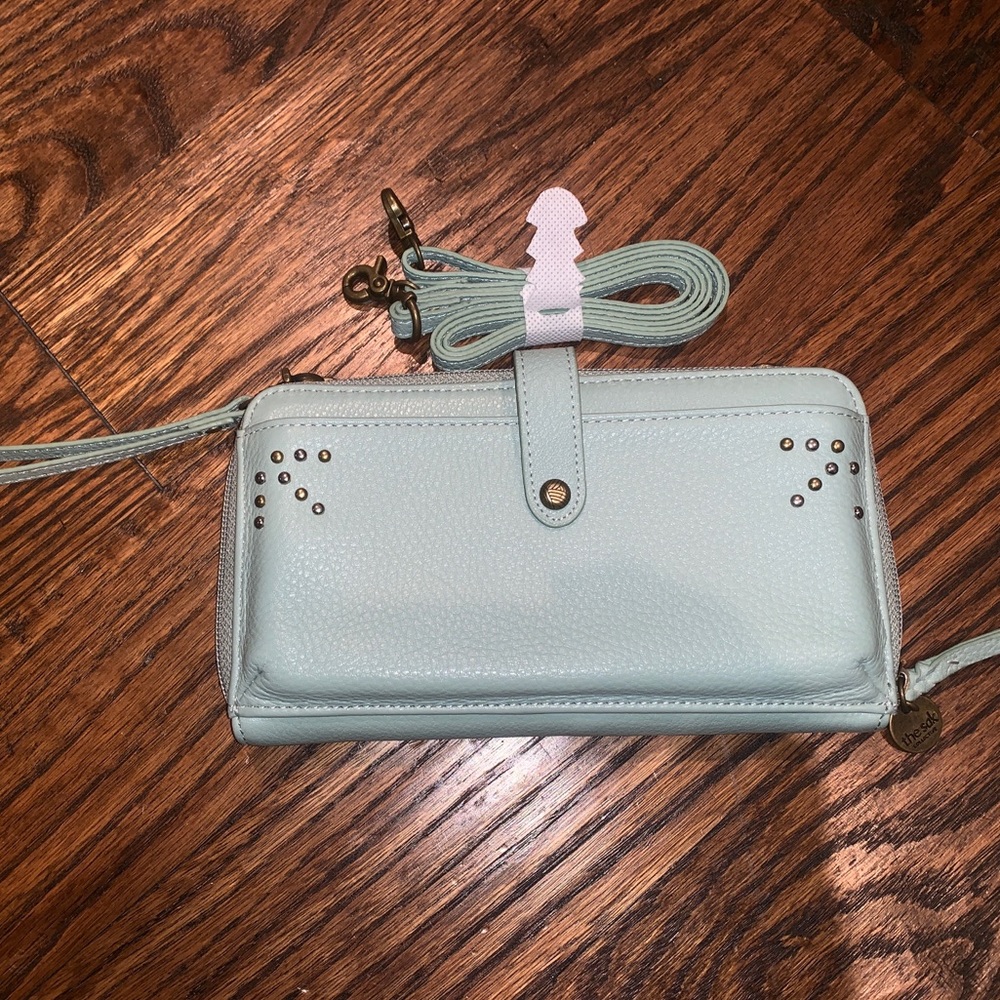 ✅SOLD (eBay)✅Sak Iris Smartphone wallet crossbody